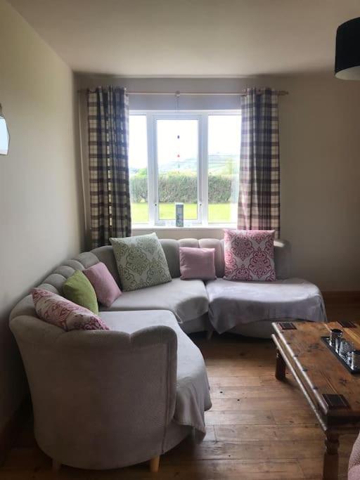 Rosie'S Pad Villa Louisburgh Exterior photo