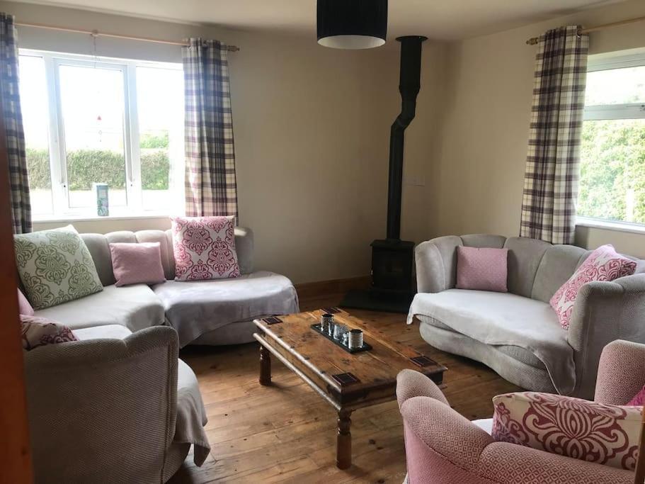 Rosie'S Pad Villa Louisburgh Exterior photo